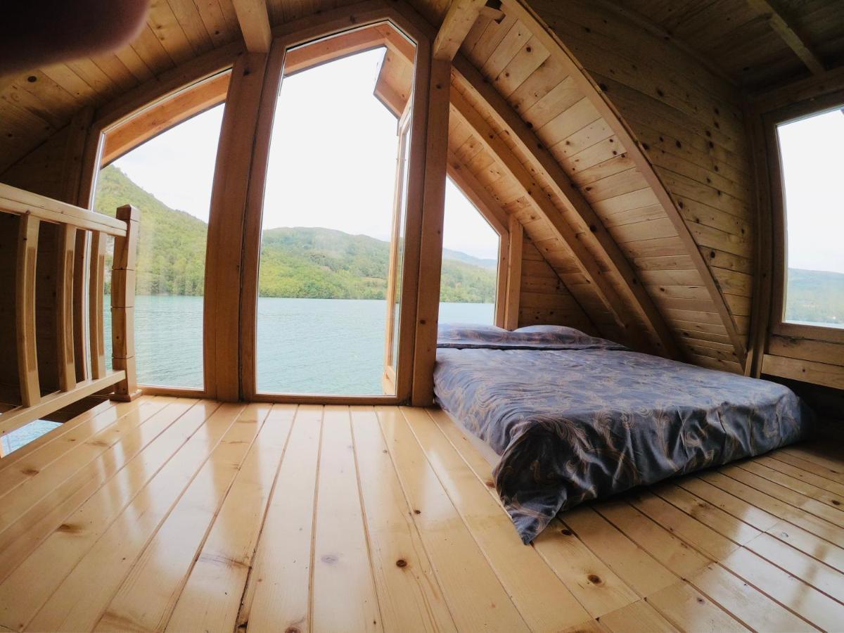 Lake House Perucac Rastiste Eksteriør billede