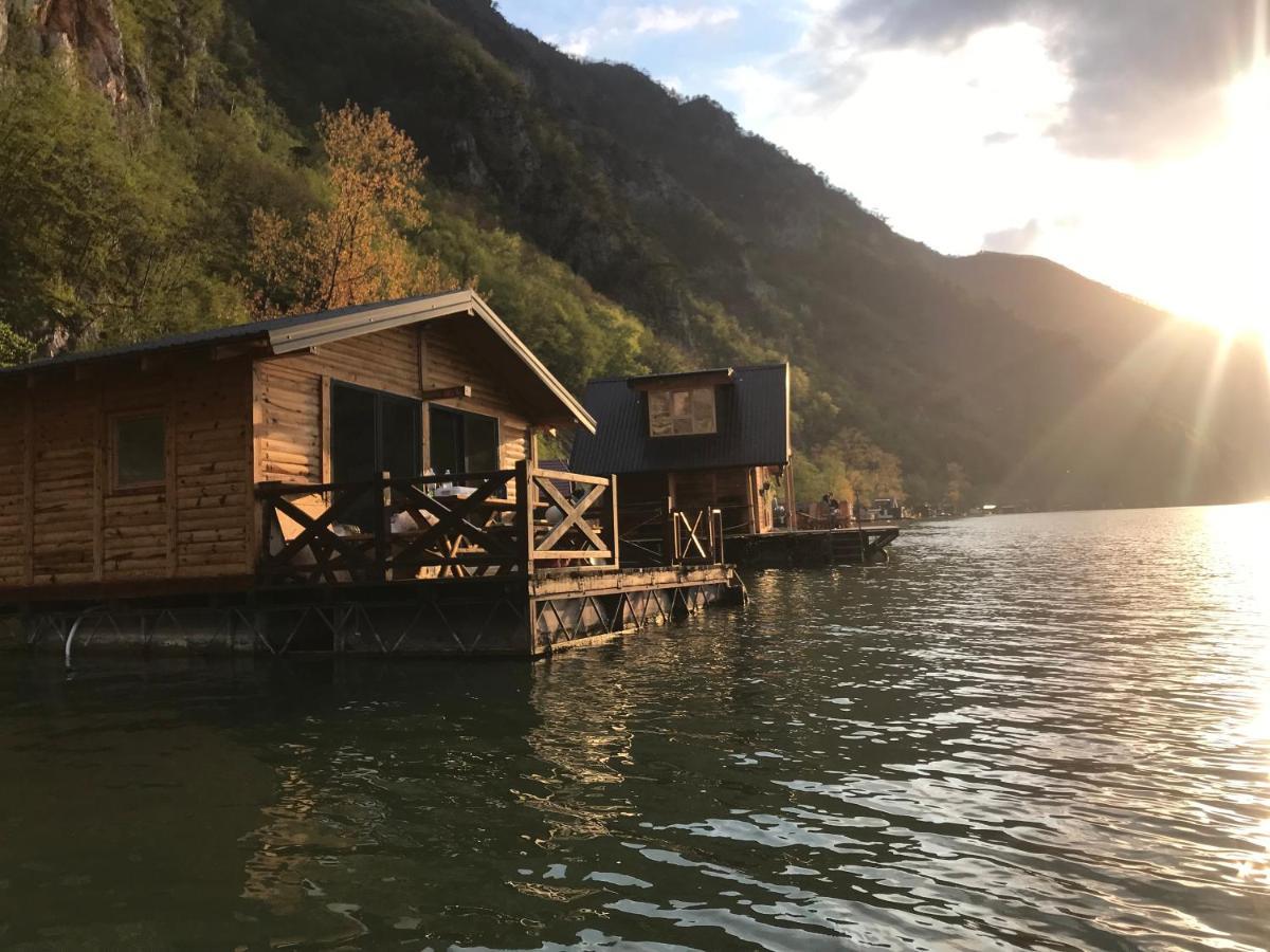 Lake House Perucac Rastiste Eksteriør billede