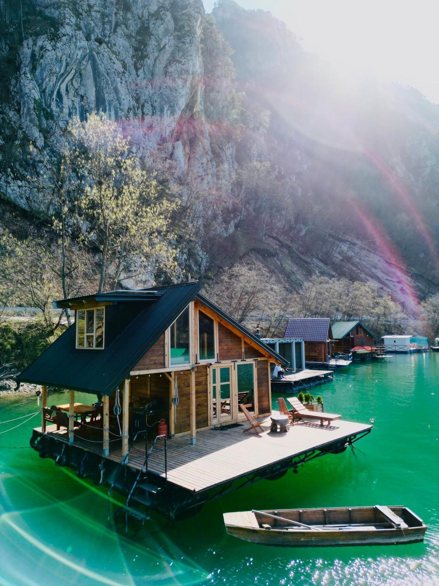 Lake House Perucac Rastiste Eksteriør billede