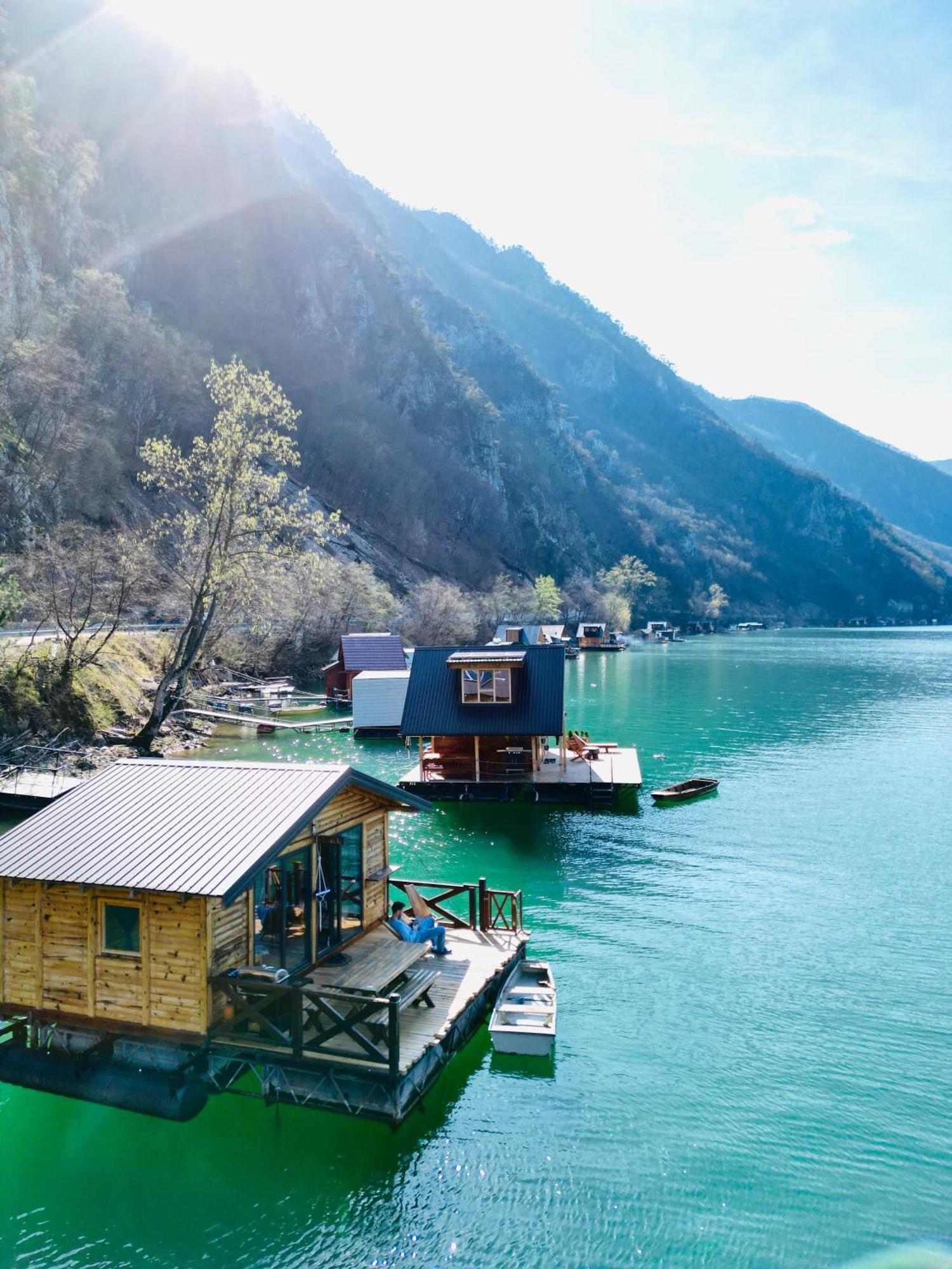 Lake House Perucac Rastiste Eksteriør billede